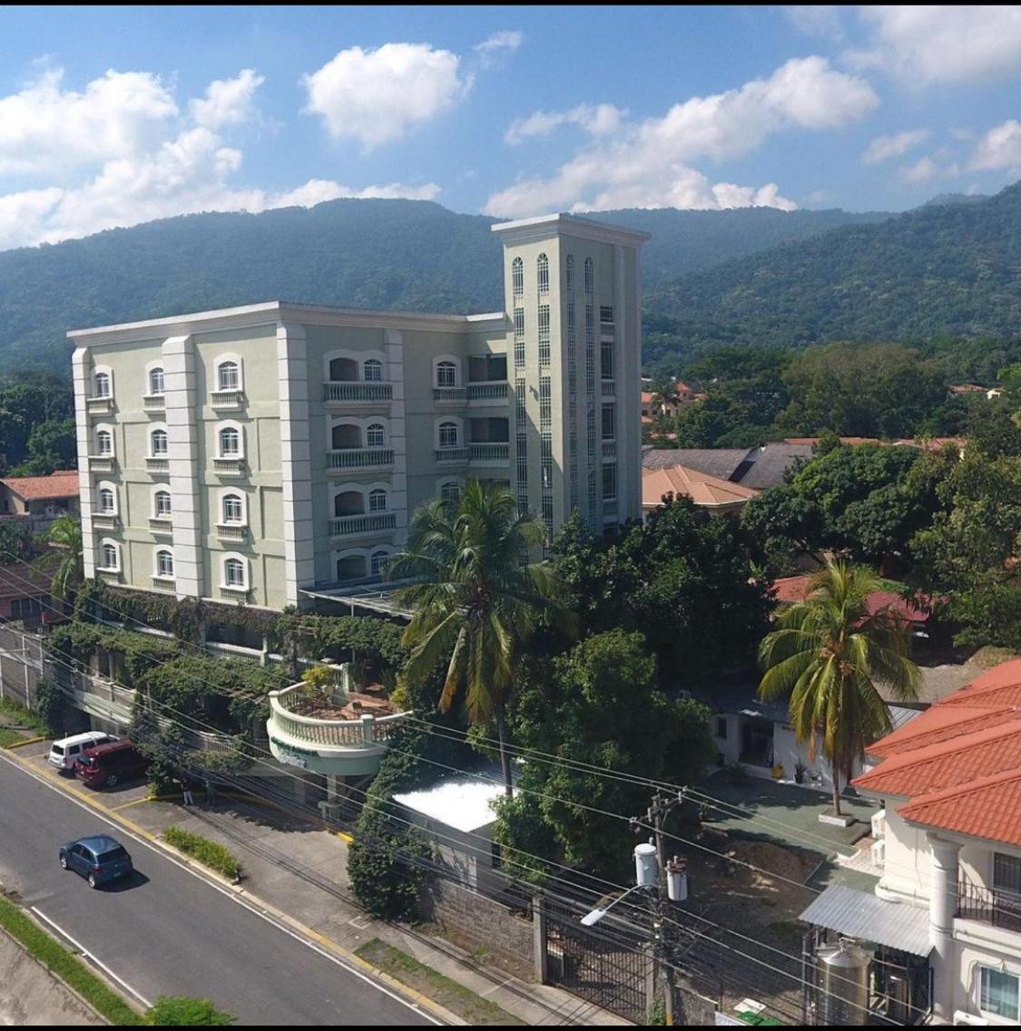 Boutique Hotel La Cordillera San Pedro Sula Exterior photo